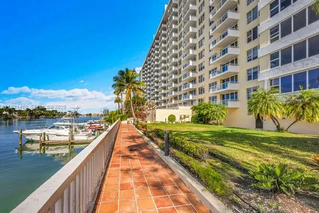 a view of multiple house with outdoor space