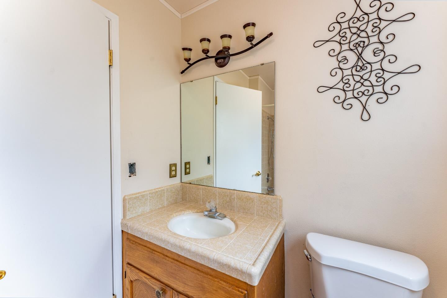 7480 Tustin Road Salinas, CA 93907 - Photo 42 of 59 Gallery Image 42