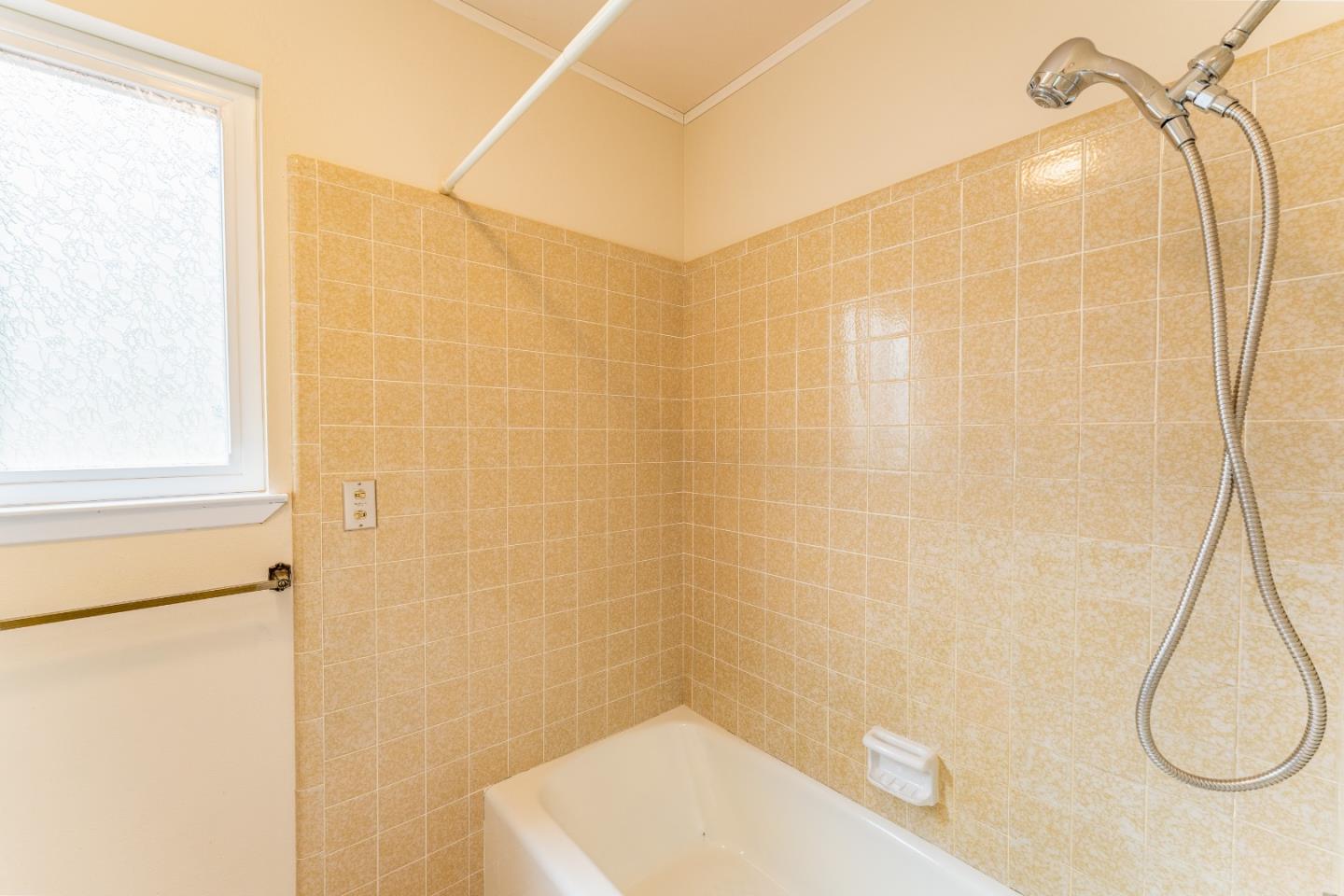7480 Tustin Road Salinas, CA 93907 - Photo 43 of 59 Gallery Image 43