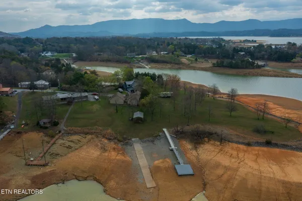 $1,199,000 | 1379 Paradise Lane, Dandridge, TN 37725