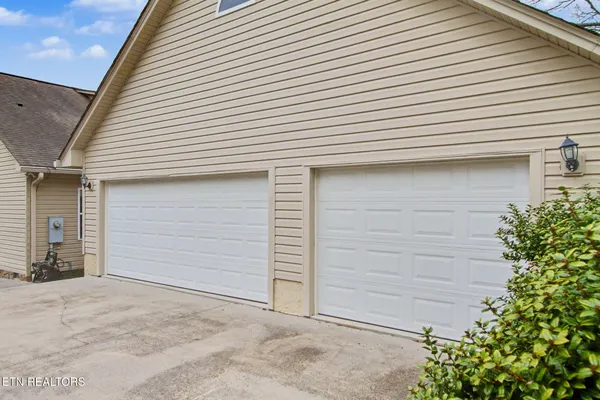 $1,199,000 | 1379 Paradise Lane, Dandridge, TN 37725