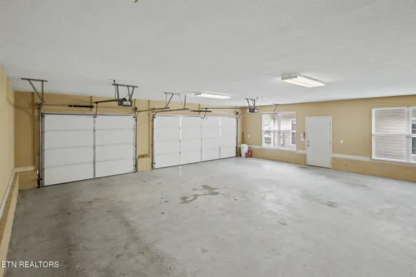 $1,199,000 | 1379 Paradise Lane, Dandridge, TN 37725