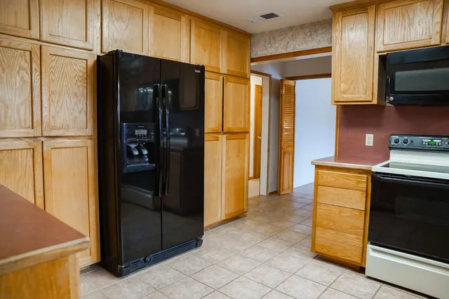 $725,000 | 2104 West Magnolia Avenue, Caruthers, CA 93609