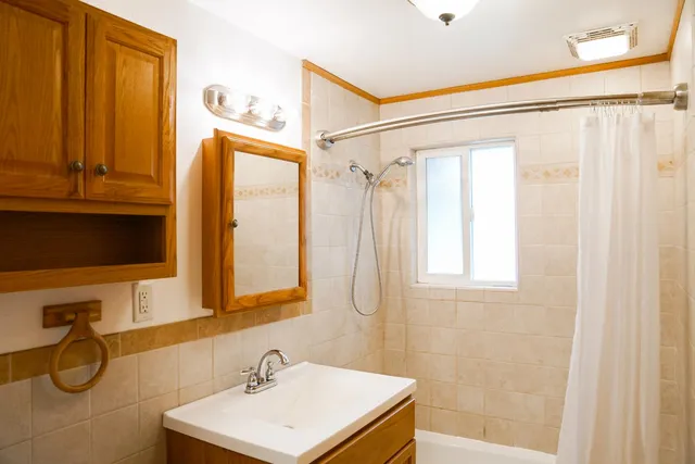 $725,000 | 2104 West Magnolia Avenue, Caruthers, CA 93609