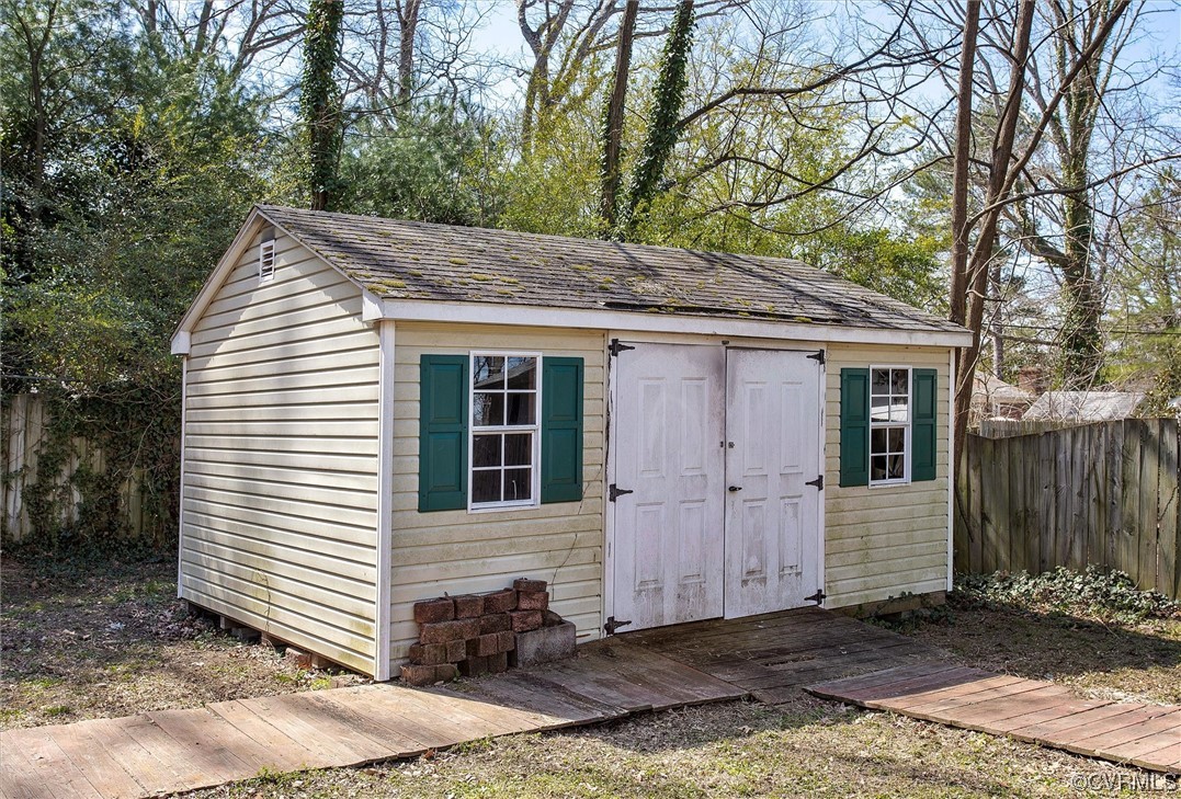 8911 Midway Road Henrico, VA 23229 - Photo 27 of 30 a front view of a house with a yard