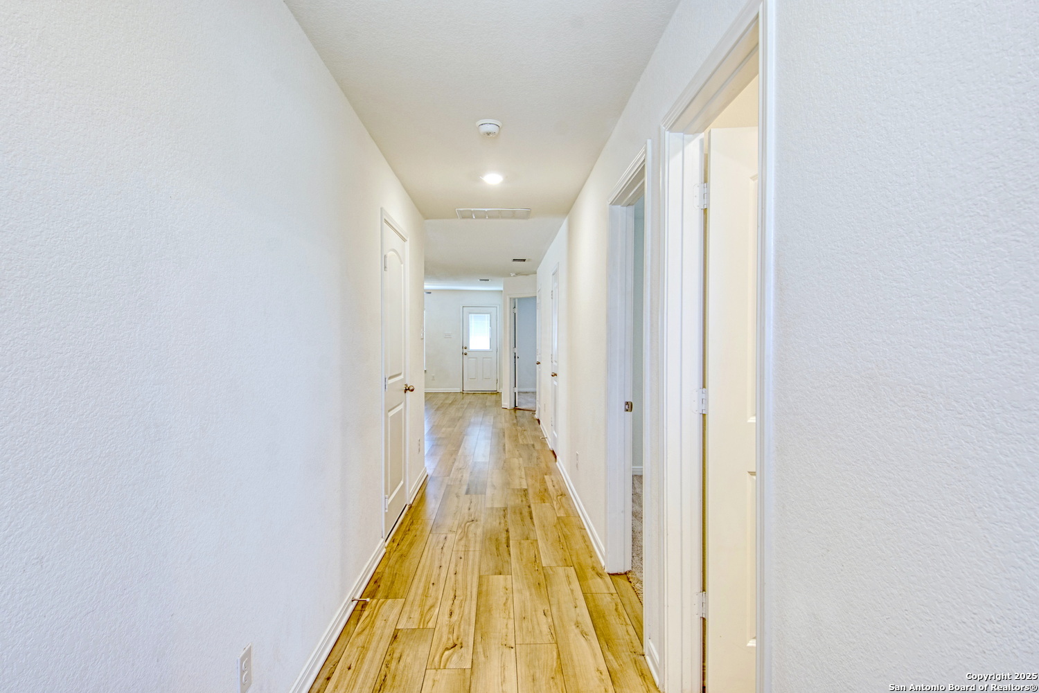 10939 Delight Grove Converse, TX 78109 - Photo 2 of 12 a view of a bathroom with a bathtub