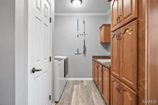 $499,000 | 7033 Hardship Lane, Dittmer, MO 63023