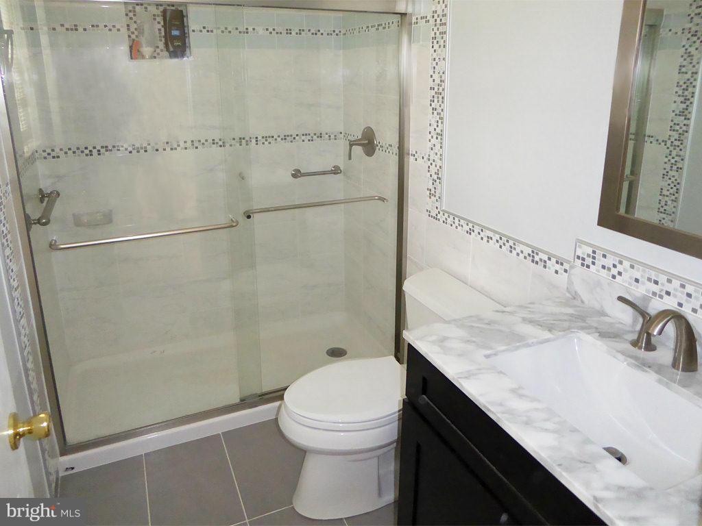 1428 Highridge Road Front Royal, VA 22630 - Photo 21 of 30 Bath (Master)