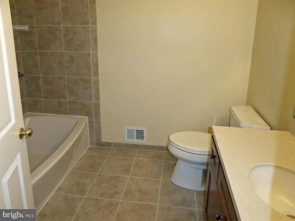 1428 Highridge Road Front Royal, VA 22630 - Photo 25 of 30 Bath