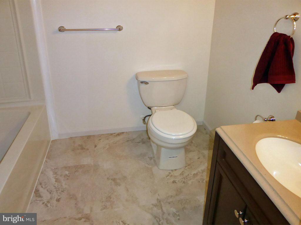 1428 Highridge Road Front Royal, VA 22630 - Photo 30 of 30 Bath