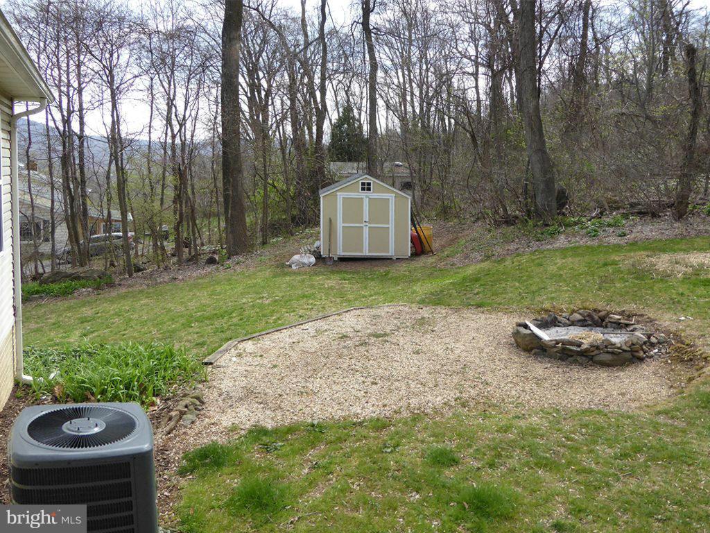 1428 Highridge Road Front Royal, VA 22630 - Photo 8 of 30 Exterior (Rear)