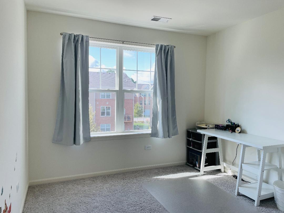 48 Grey Wolf Drive Wheeling, IL 60090 - Photo 19 of 23 a view of workspace with windows