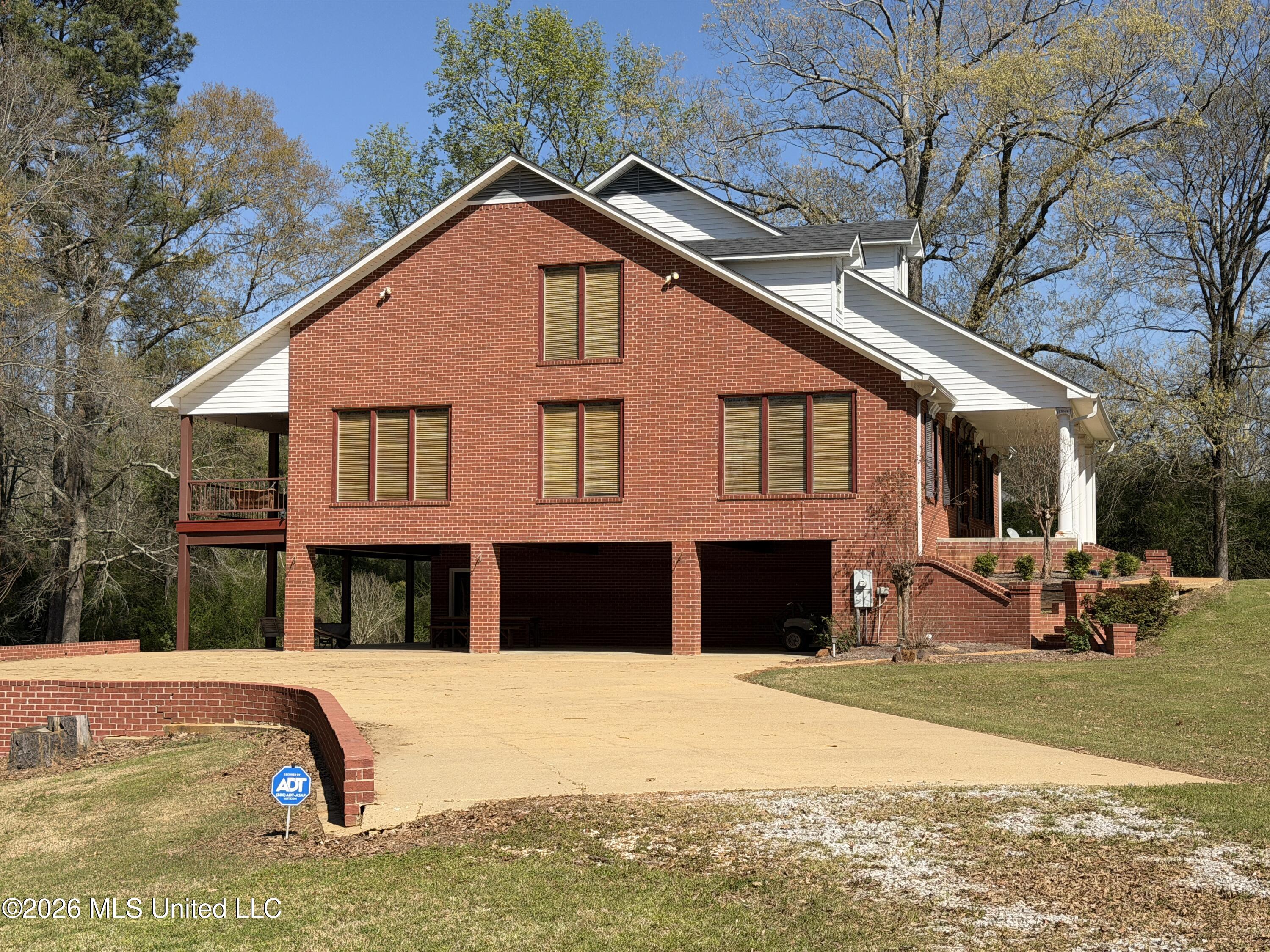 3253 Highway 488 Carthage, MS 39051 - Photo 3 of 109 IMG_2104