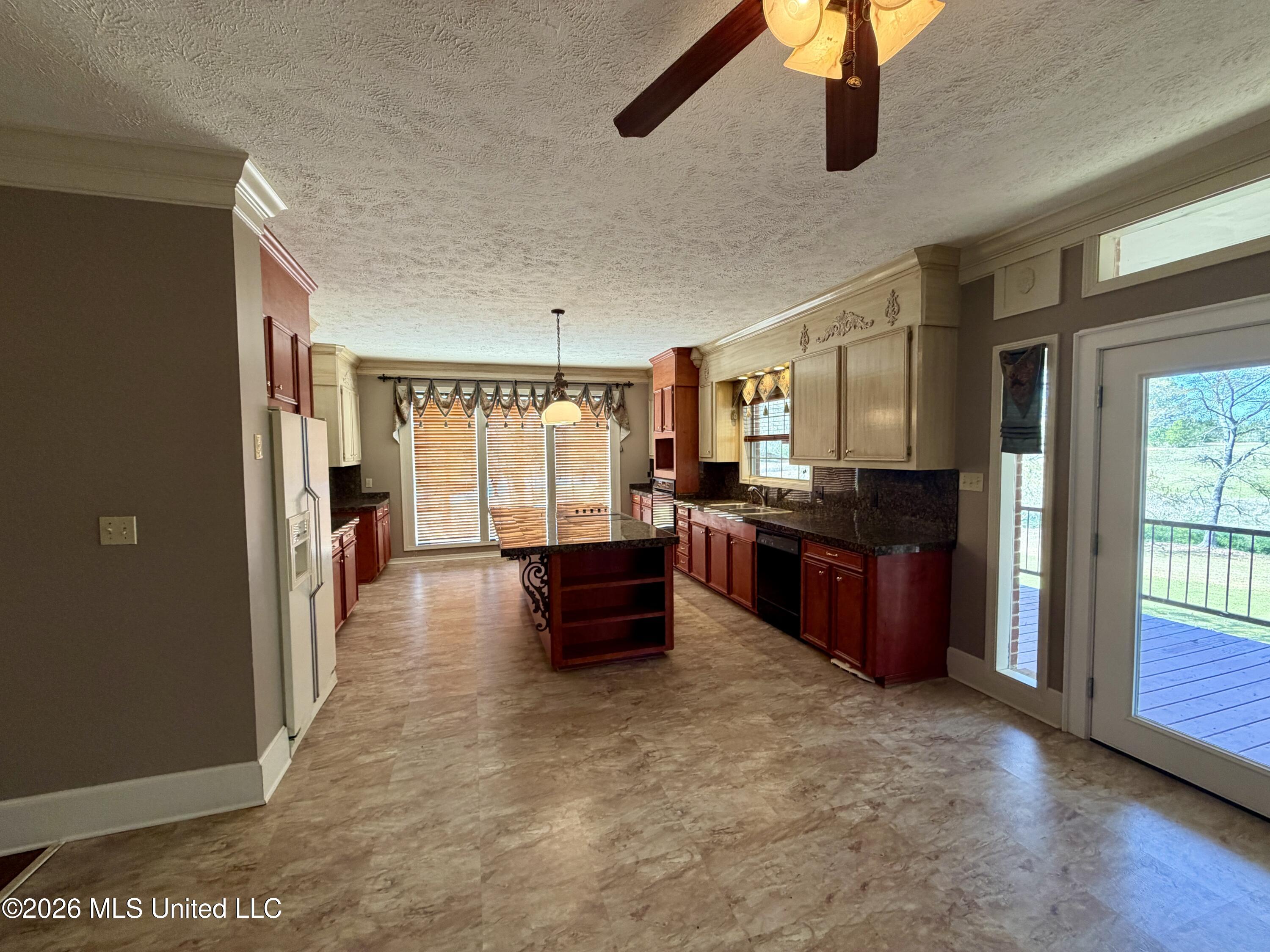 3253 Highway 488 Carthage, MS 39051 - Photo 48 of 109 IMG_2043