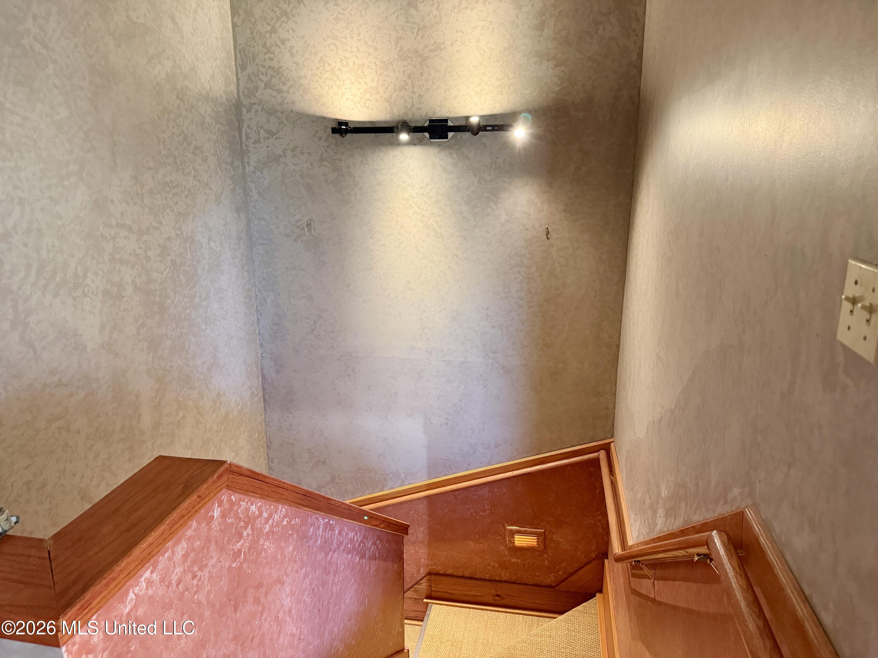 3253 Highway 488 Carthage, MS 39051 - Photo 91 of 109 IMG_2089