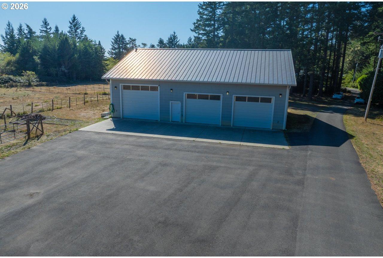 56008 Spring Creek Road Bandon, OR 97411 - Photo 10 of 30 Gallery Image 10