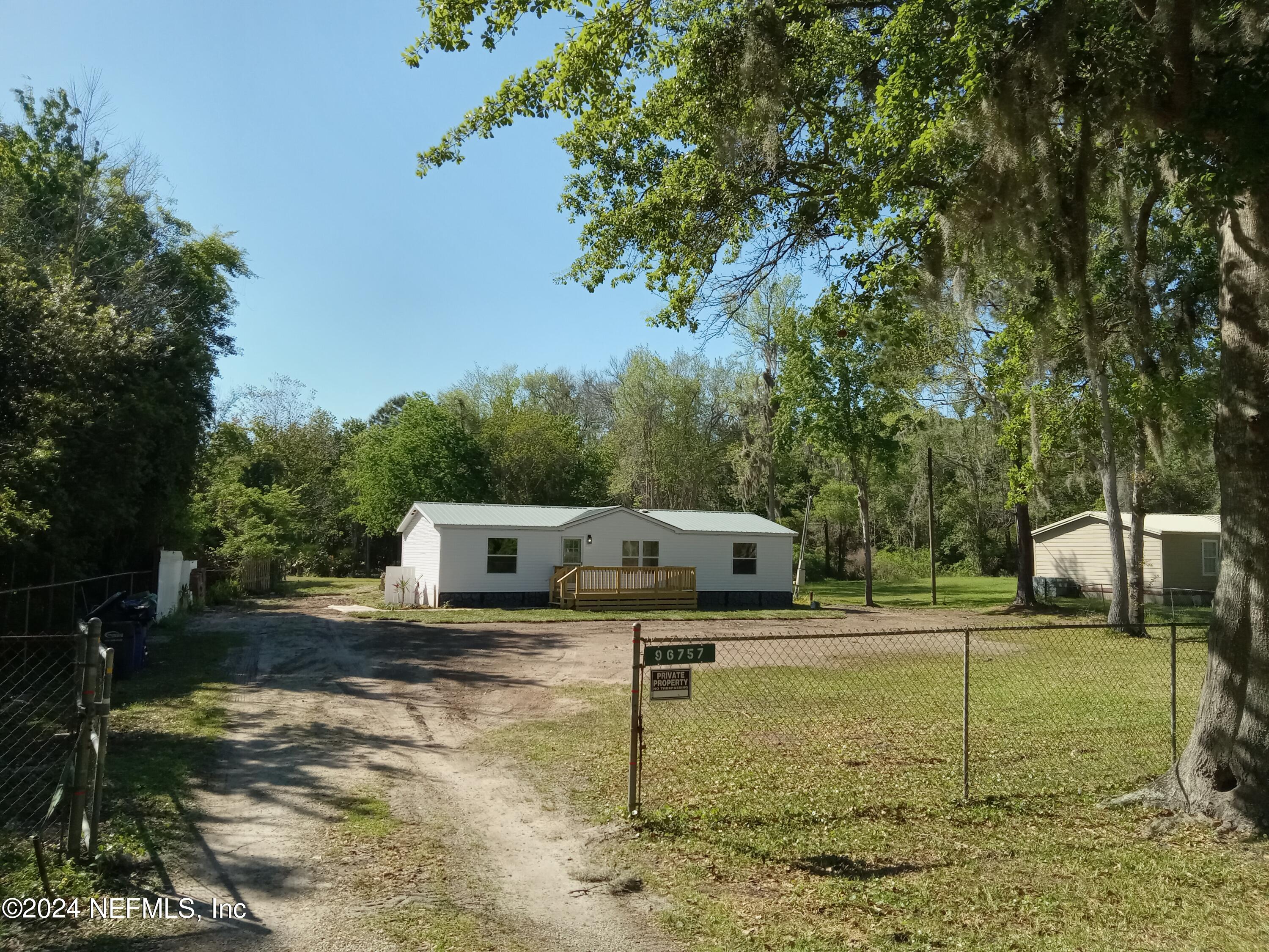 96757 Blackrock Road Yulee, FL 32097 - Photo 8 of 21 a view of a entertaining space