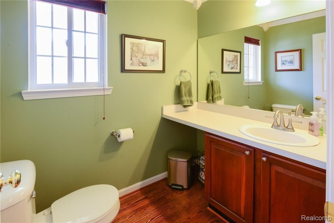 930 Ridgeview Circle Lake Orion, MI 48362 - Photo 7 of 36 CNG_2142Blended.jpg