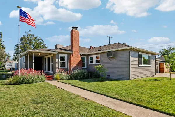 $477,000 | 1215 West Walnut Street, Lodi, CA 95240