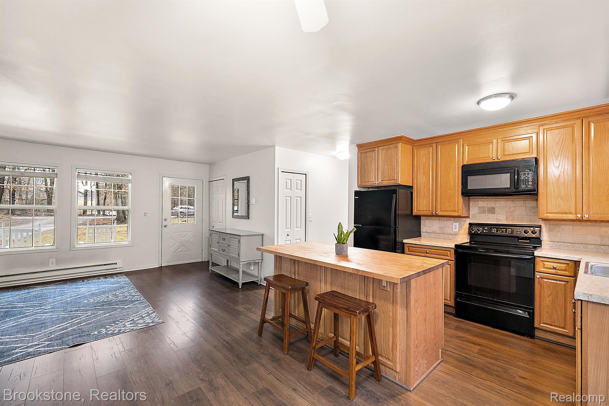 9286 Foster Road Clarkston, MI 48346 - Photo 23 of 32 Gallery Image 23