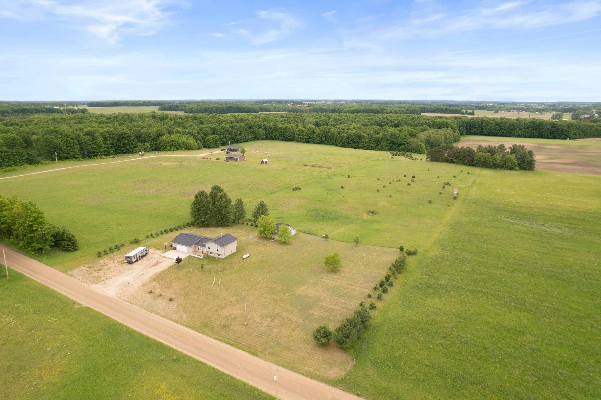7222 Rahe Road Kingsley, MI 49649 - Photo 22 of 51 1901013-21.JPG