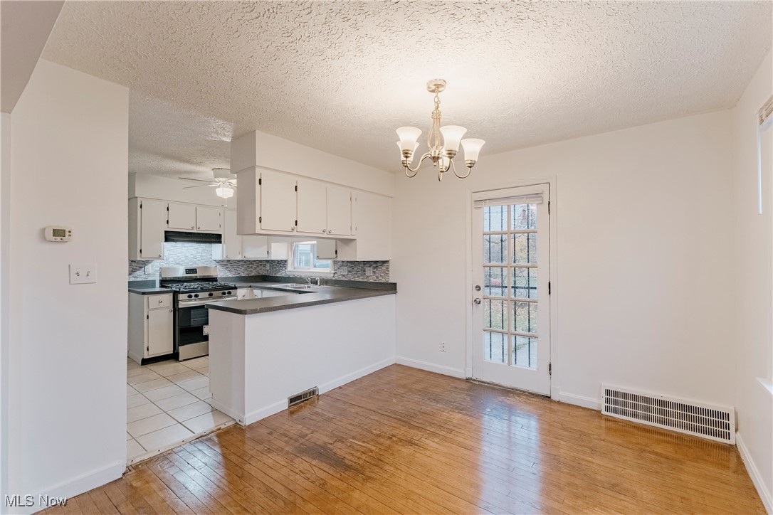 3348 Milverton Road Cleveland, OH 44120 - Photo 8 of 32