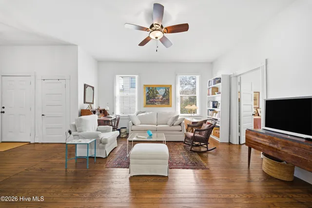 $472,500 | 303 East King Street, Edenton, NC 27932