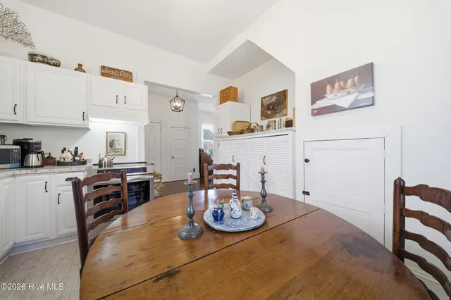 $472,500 | 303 East King Street, Edenton, NC 27932