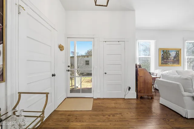 $472,500 | 303 East King Street, Edenton, NC 27932