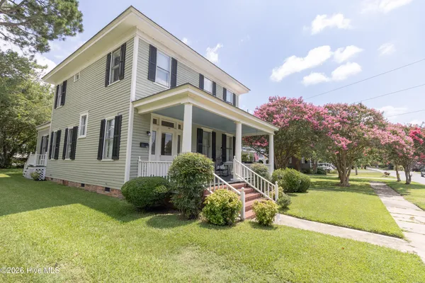 $460,000 | 303 East King Street, Edenton, NC 27932