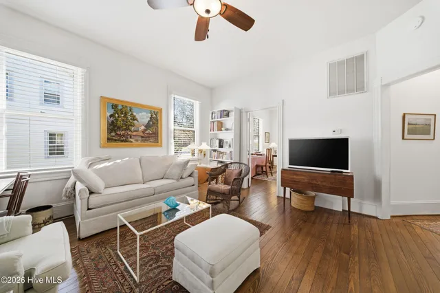 $472,500 | 303 East King Street, Edenton, NC 27932