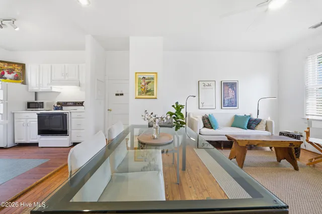 $472,500 | 303 East King Street, Edenton, NC 27932