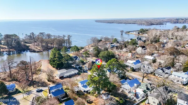 $460,000 | 303 East King Street, Edenton, NC 27932