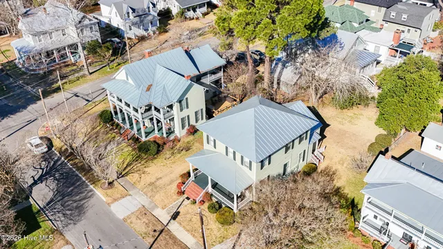 $472,500 | 303 East King Street, Edenton, NC 27932