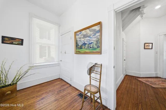 $472,500 | 303 East King Street, Edenton, NC 27932