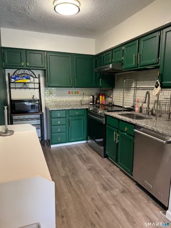 $2,600 | 103 Peddlers Drive, Unit 103, Branford, CT 06405