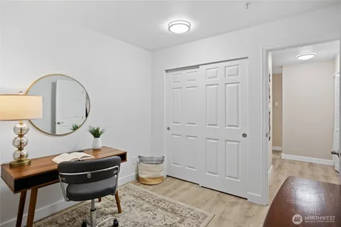 $529,500 | 18501 Southeast Newport Way, Unit G132, Issaquah, WA 98027