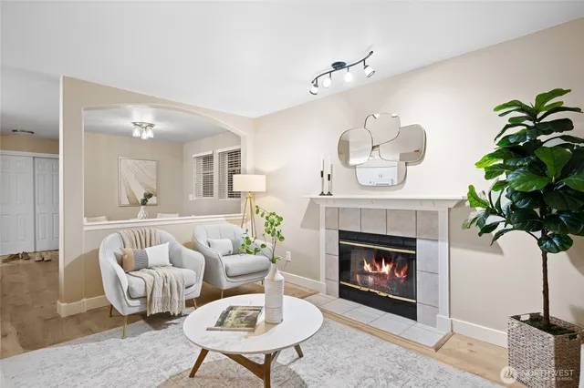 $529,500 | 18501 Southeast Newport Way, Unit G132, Issaquah, WA 98027