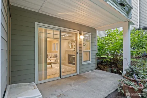 $529,500 | 18501 Southeast Newport Way, Unit G132, Issaquah, WA 98027