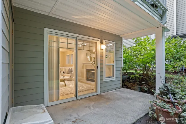 $529,500 | 18501 Southeast Newport Way, Unit G132, Issaquah, WA 98027