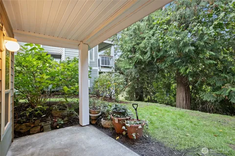 $529,500 | 18501 Southeast Newport Way, Unit G132, Issaquah, WA 98027