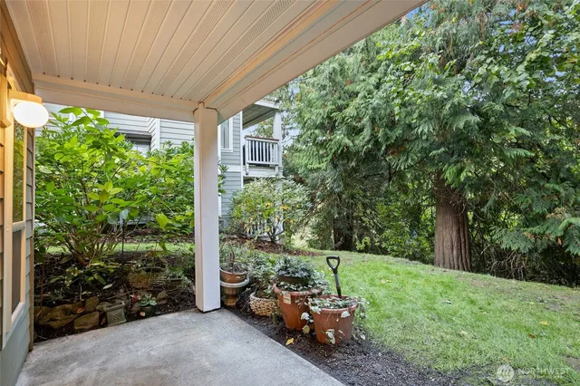 $529,500 | 18501 Southeast Newport Way, Unit G132, Issaquah, WA 98027