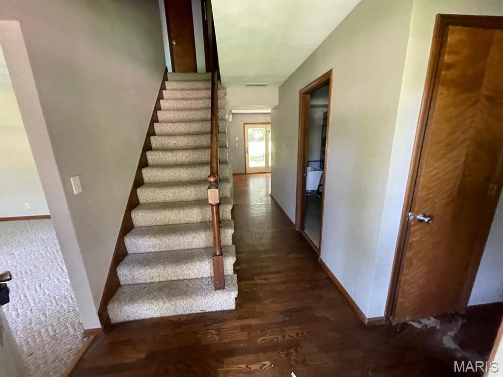 4441 Old Caseyville Road Belleville, IL 62223 - Photo 3 of 30