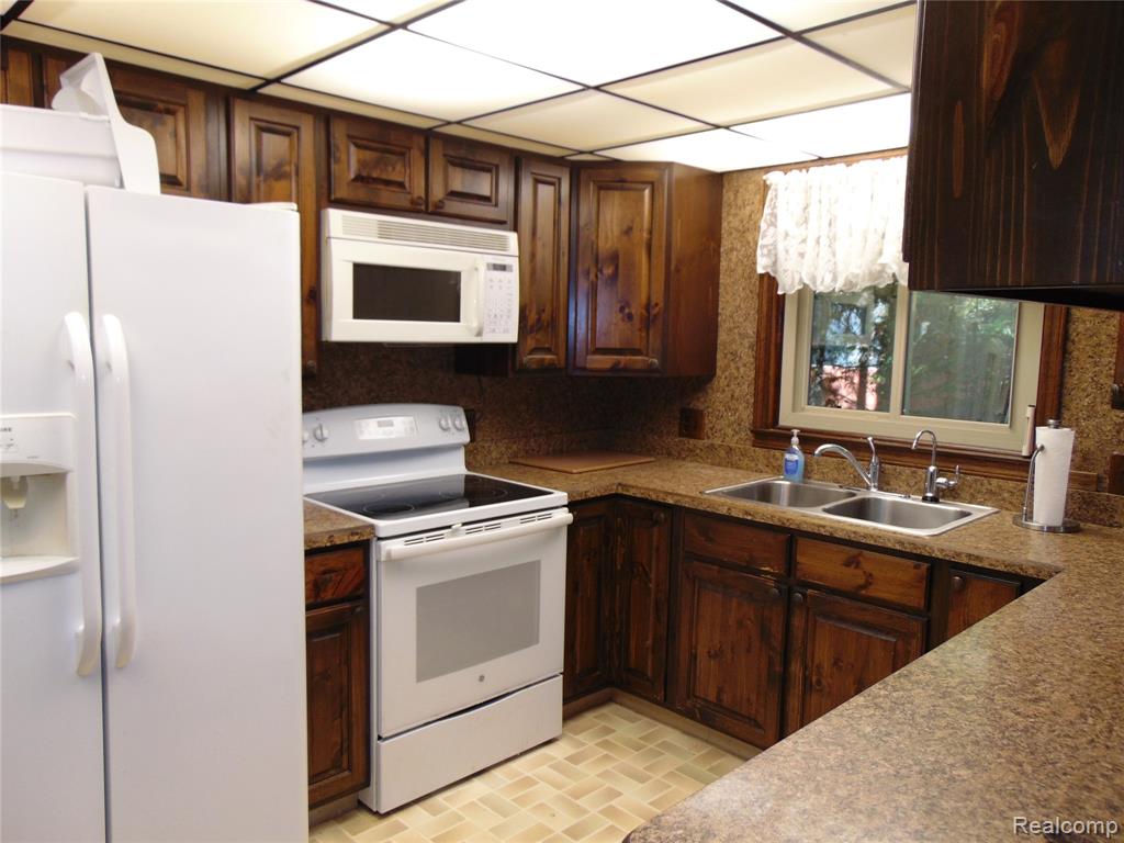 1649 Maple Point Road Beaverton, MI 48612 - Photo 14 of 25
