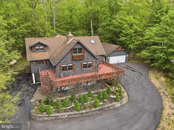 $399,000 | 162 Indian Drive, Greentown, PA 18426