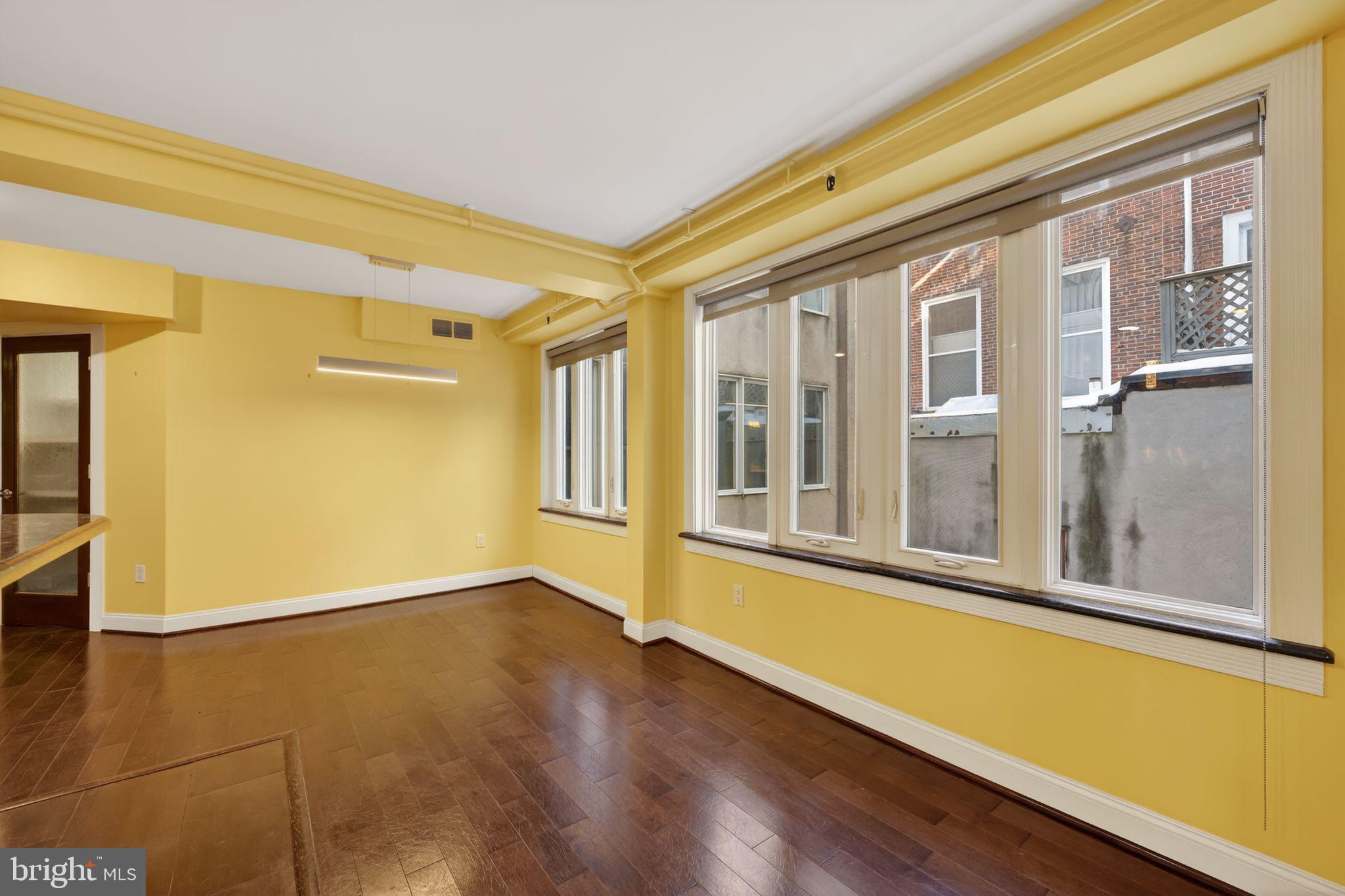 126 Cuthbert Street, Unit 3 Philadelphia, PA 19106 - Photo 14 of 32 Dining Space Overlooking Interior Courtyard