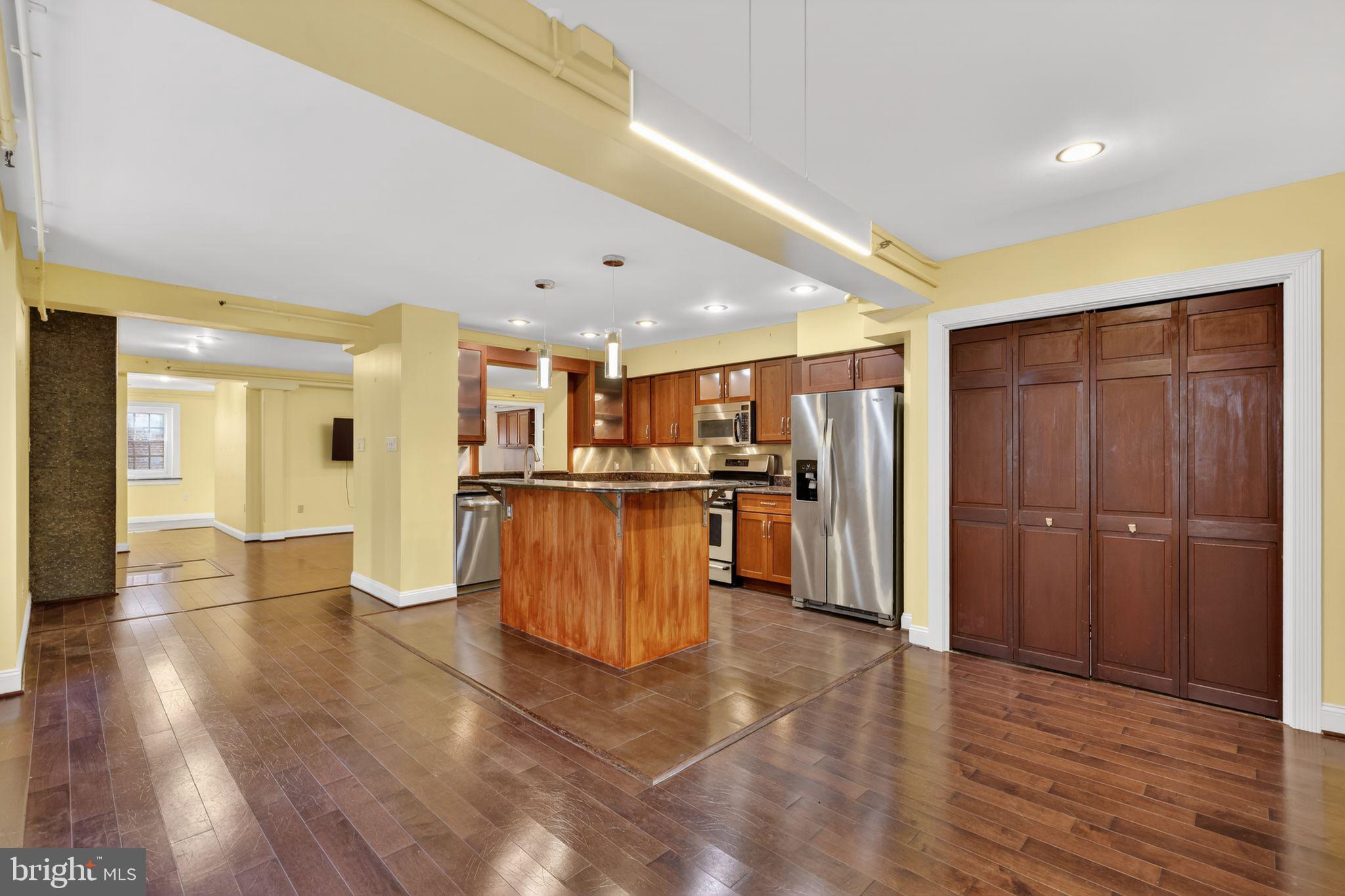 126 Cuthbert Street, Unit 3 Philadelphia, PA 19106 - Photo 17 of 32 Chef's Kitchen