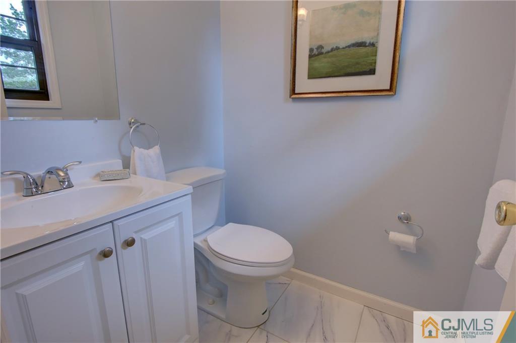 3 Pheasant Run Edison, NJ 08820 - Photo 10 of 13 Gallery Image 10
