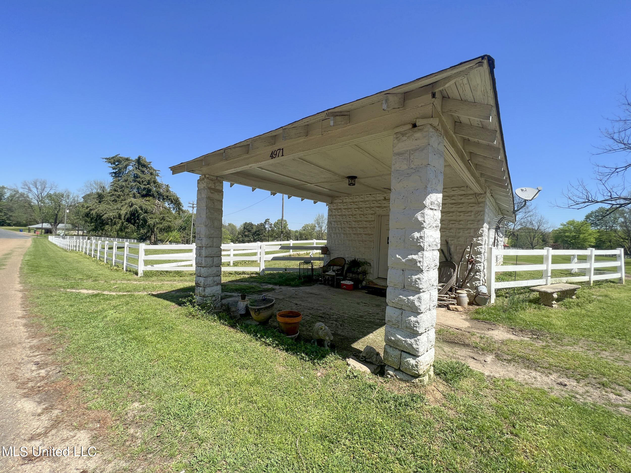 4977 Sees Chapel Road Crenshaw, MS 38621 - Photo 152 of 156 3gslsc136a
