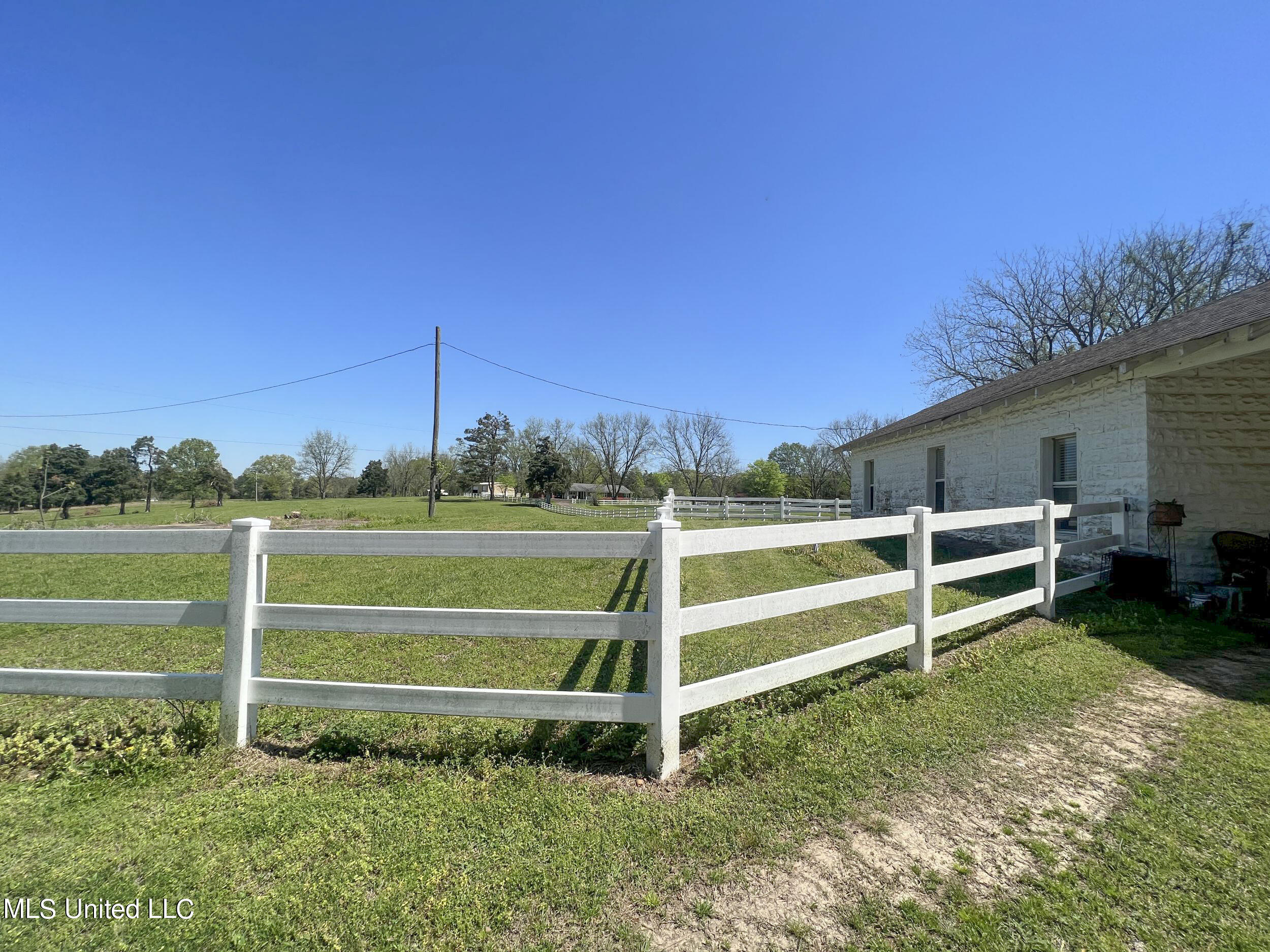 4977 Sees Chapel Road Crenshaw, MS 38621 - Photo 155 of 156 3gslsc138